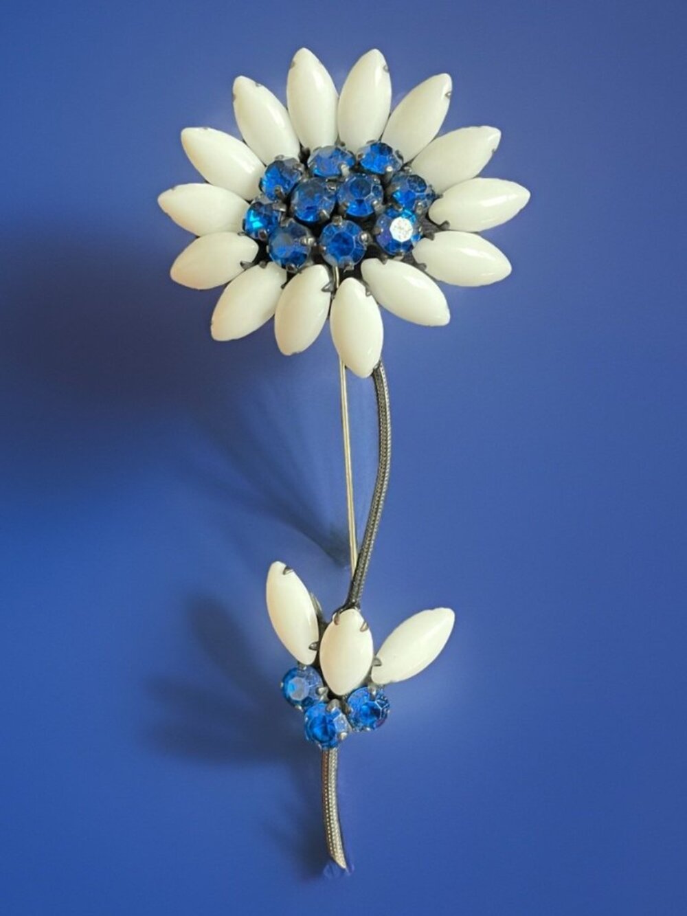 Vtg Signed Weiss Blue Rhinestone White Milk Glass Black Stem Flower Brooch 4.5”